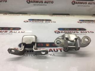 Петля двери задняя правая Toyota Mark X Zio
