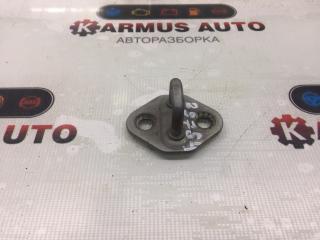 Запчасть петля замка двери Toyota Corolla