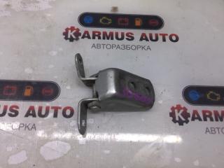 Петля двери задняя правая Toyota Camry