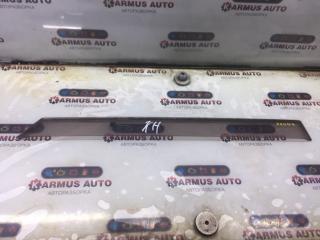Ветровик задний правый Toyota Avensis