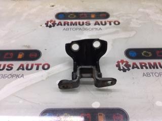 Петля двери задняя правая Mitsubishi Pajero