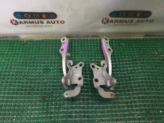 Петля капота Toyota Ipsum