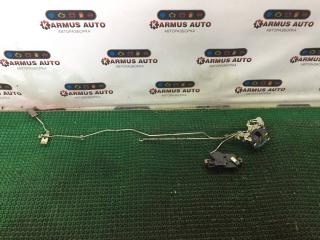 Замок двери задний левый Isuzu Trooper