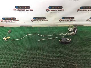 Замок двери задний правый Isuzu Trooper