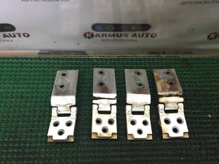 Петля двери багажника Isuzu Trooper