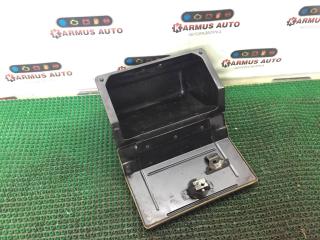 Бардачок передний правый Isuzu Trooper UBS7VF LG6