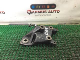 Кронштейн опоры двигателя левый Trooper UBS7VF LG6