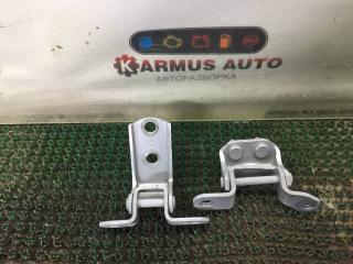 Петля двери задняя левая Toyota Ipsum