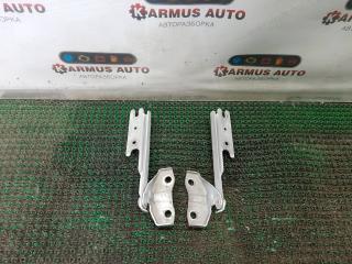 Петля капота Mazda Familia S-Wagon