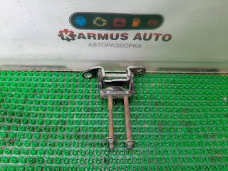 Петля двери задняя левая Toyota Mark II