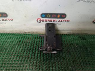 Запчасть кронштейн опоры двигателя правый Isuzu Bighorn