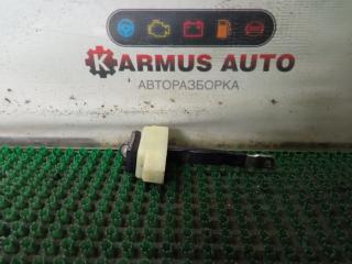 Запчасть ограничитель двери передний левый Suzuki Wagon R Solio