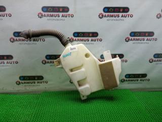 Запчасть бачок стеклоомывателя Toyota Hiace