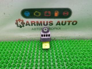 Фото запчасти датчик airbag Toyota Highlander контрактная запчасть Запчасть датчик airbag Toyota Highlander