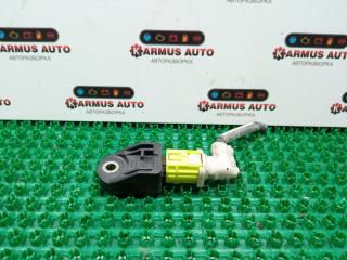 Фото запчасти датчик airbag передний Toyota Corolla Fielder контрактная запчасть Запчасть датчик airbag передний Toyota Corolla Fielder