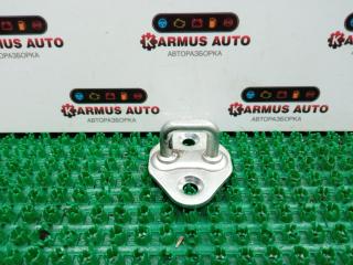 Фото запчасти петля замка двери передняя Toyota Sienta контрактная запчасть Запчасть петля замка двери передняя Toyota Sienta