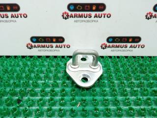 Фото запчасти петля замка двери передняя Toyota Sienta контрактная запчасть Запчасть петля замка двери передняя Toyota Sienta