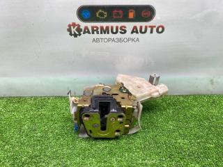 Запчасть замок двери задний левый Nissan Bassara