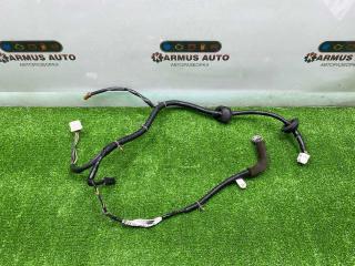 Запчасть коса двери задняя левая Nissan Terrano