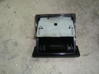 Фото запчасти пепельница TOYOTA Land Cruiser Prado 1999 контрактная запчасть Запчасть пепельница TOYOTA Land Cruiser Prado 1999