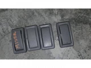 Запчасть пепельница NISSAN MISTRAL