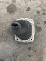 Фото запчасти пыльник рычага раздаточной коробки Toyota FJ Cruiser 2013 контрактная запчасть Запчасть пыльник рычага раздаточной коробки Toyota FJ Cruiser 2013