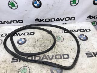 Запчасть уплотнитель проема багажника задний BMW 5 series 2011