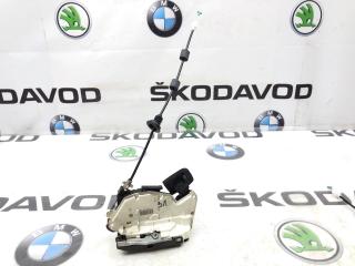 Замок двери задний левый Skoda Octavia 2014
