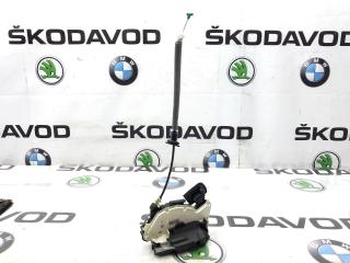 Замок двери задний левый Skoda Octavia 2015