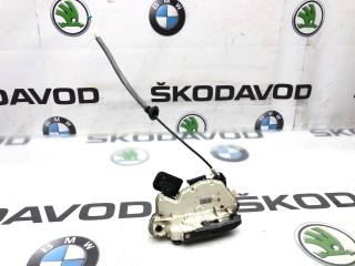 Замок двери передний правый Skoda Octavia 2015