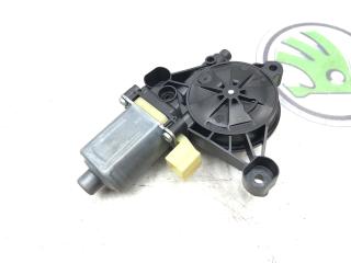 Запчасть мотор стеклоподъемника передний левый Skoda Superb 2016