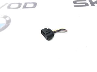 Запчасть разъем фары галоген Skoda Octavia 2010