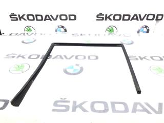 Фото запчасти уплотнитель стекла задний левый Mercedes-Benz ML 2009 Б/У запчасть Запчасть уплотнитель стекла задний левый Mercedes-Benz ML 2009