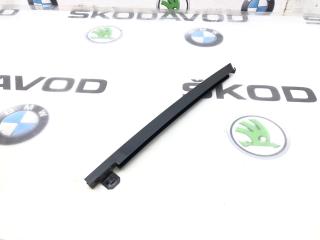 Фото запчасти направляющая стекла двери задняя левая Mercedes-Benz ML 2009 Б/У запчасть Запчасть направляющая стекла двери задняя левая Mercedes-Benz ML 2009