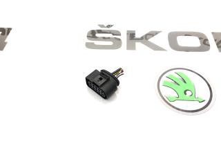 Запчасть разъем фары галоген Skoda Octavia 2010