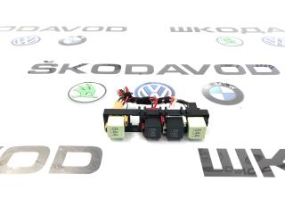 Запчасть блок реле Skoda Octavia 2011