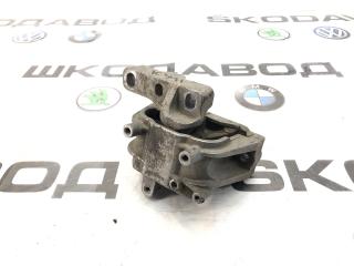 Опора двигателя правая Skoda Yeti 2014