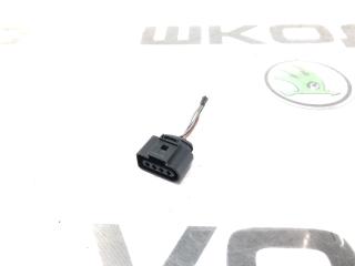 Запчасть проводка заднего фонаря (разъем) Volkswagen Touareg 2007