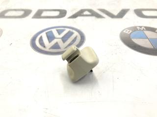 Запчасть кронштейн солнцезащитного козырька Volkswagen Passat CC 2012