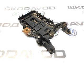 Площадка аккумулятора (АКБ) Volkswagen Passat CC 2012