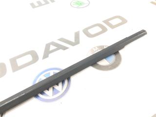 Молдинг стекла передний правый Octavia RS 2014 A7 (5E)