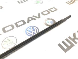Молдинг стекла передний правый Octavia RS 2014 A7 (5E)