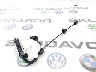 Замок двери задний правый Skoda Octavia
