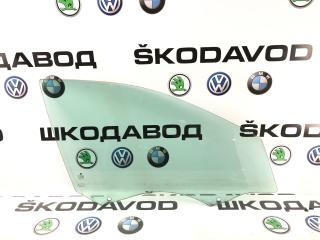Стекло двери переднее правое Skoda Octavia