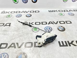 Замок двери передний правый Skoda Yeti 2009