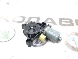 Запчасть мотор стеклоподъемника передний правый Skoda Superb 2016