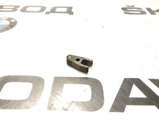 Фото запчасти кронштейн топливной форсунки Mercedes-Benz ML 2009 Б/У запчасть Запчасть кронштейн топливной форсунки Mercedes-Benz ML 2009