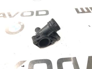 Фото запчасти фланец системы охлаждения Mercedes-Benz ML 2009 Б/У запчасть Запчасть фланец системы охлаждения Mercedes-Benz ML 2009