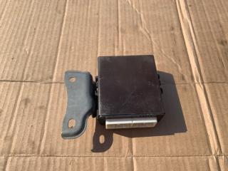 Запчасть блок управления дверьми Lexus GS450h