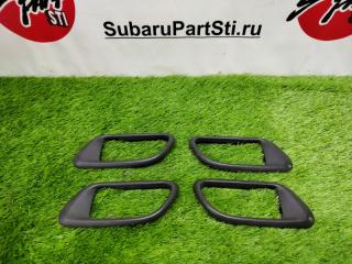 Запчасть рамка дверной ручки передняя задняя левая правая Subaru Forester 2003